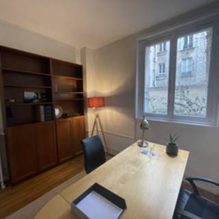 Bureau privé 9 m² 2 postes Location bureau Rue d'Orléans Neuilly-sur-Seine 92200 - photo 3